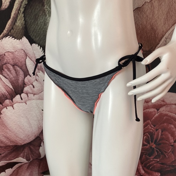 Reversible Two Piece Bathing Suit - Picture 3 of 8